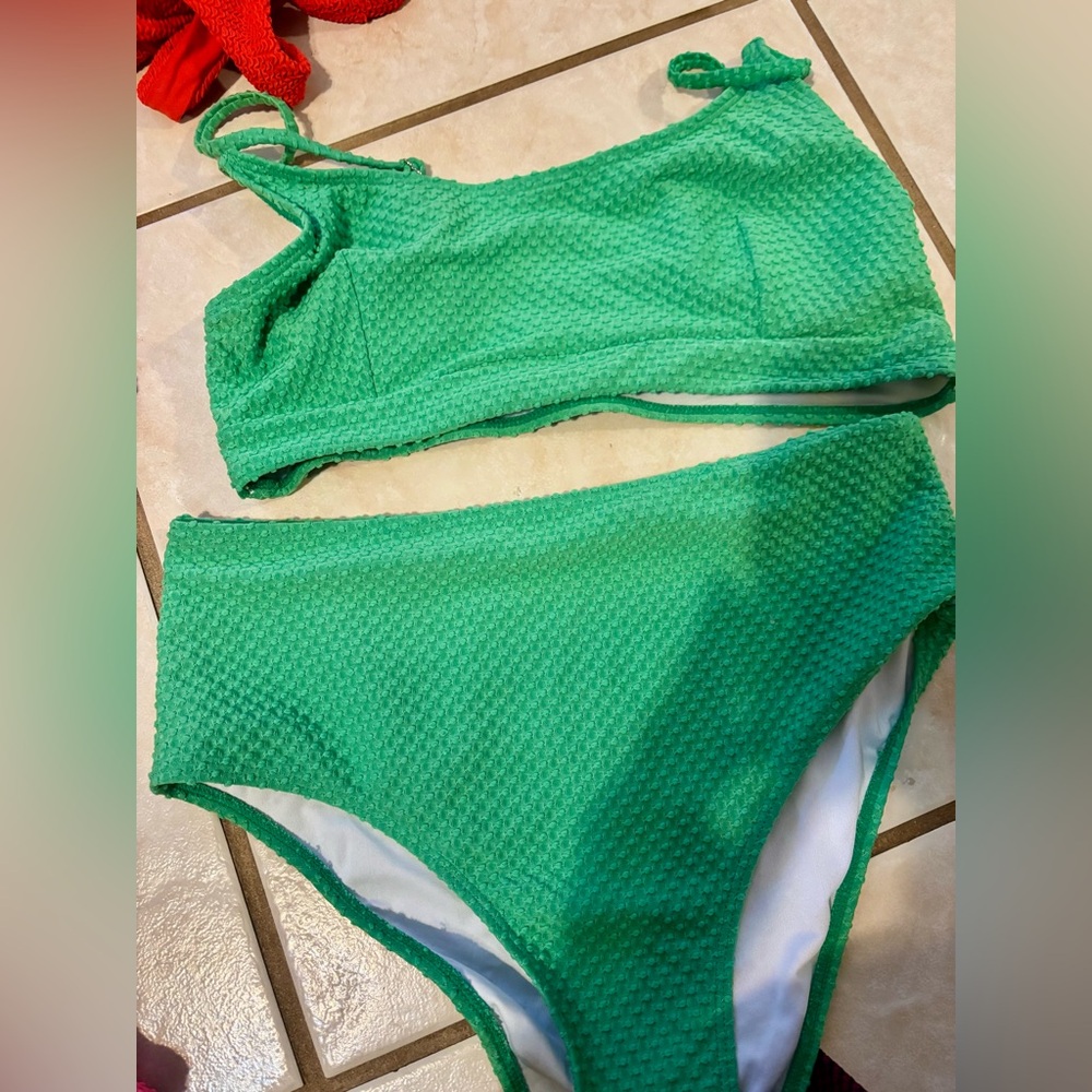 Cupshe - Two-Piece Textured Bikini Set